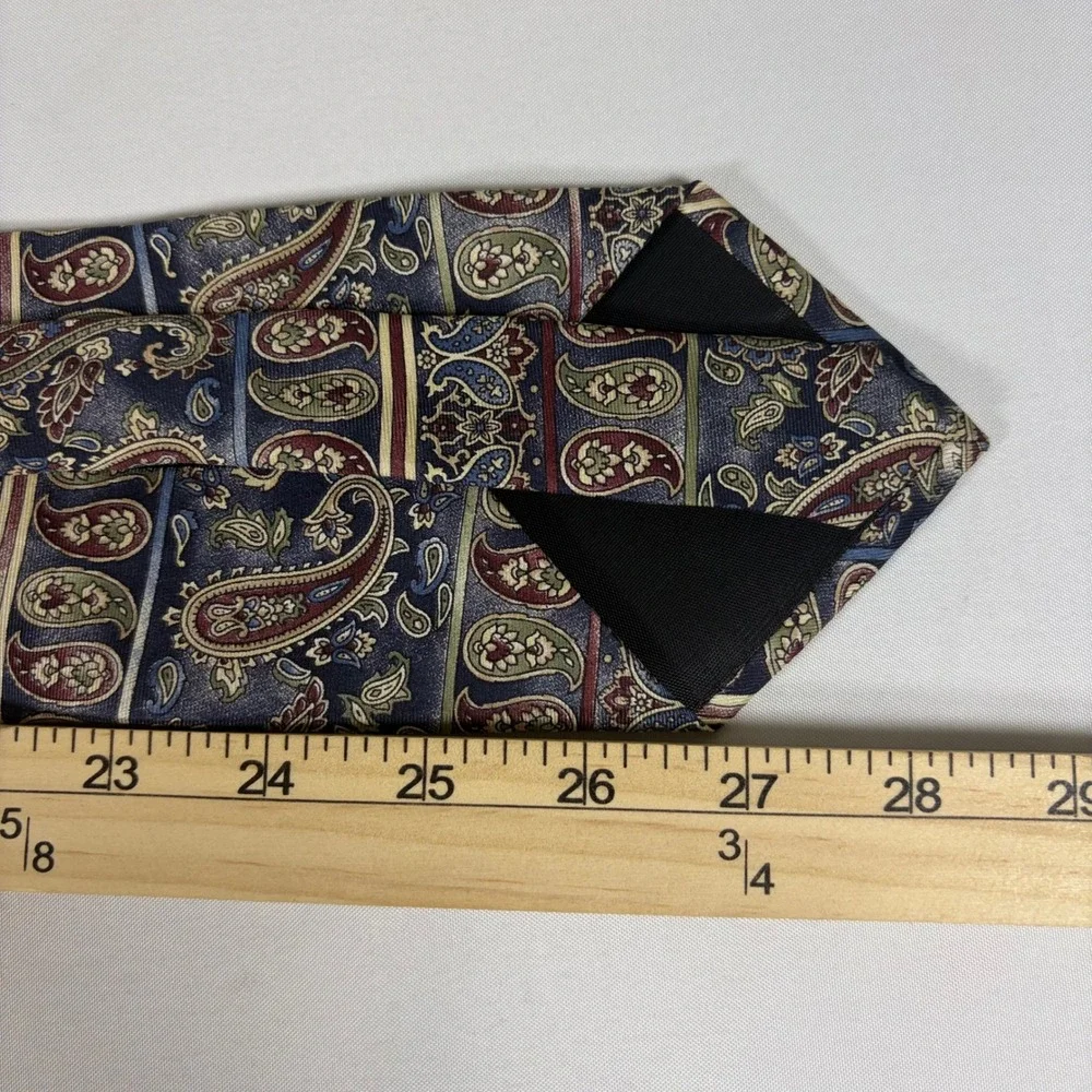Van Heusen 417 Silk Paisley Tie Navy Blue Burgundy‎ Floral Necktie Grandpacore